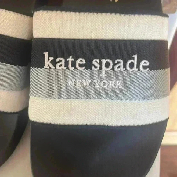 Kate Spade slip-in sandal.  The name of the shoe is Buttercup. US 9B. - Picture 2 of 7